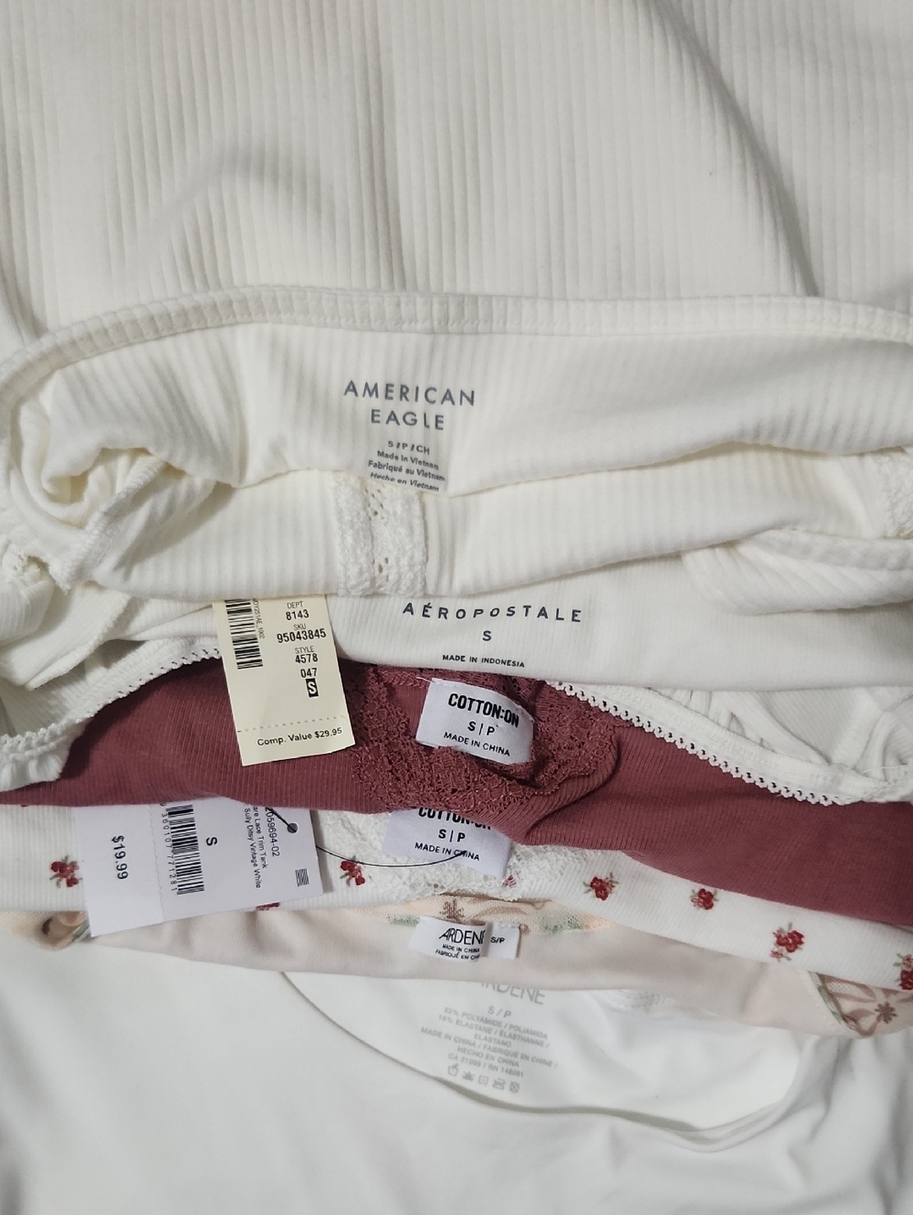 Bundle Of Tank Tops - Picture 9 of 11